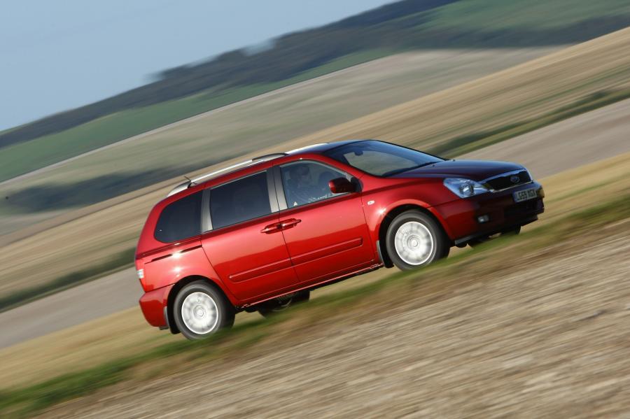  Kia Sedona 2010 года  (фото 6 из 54)